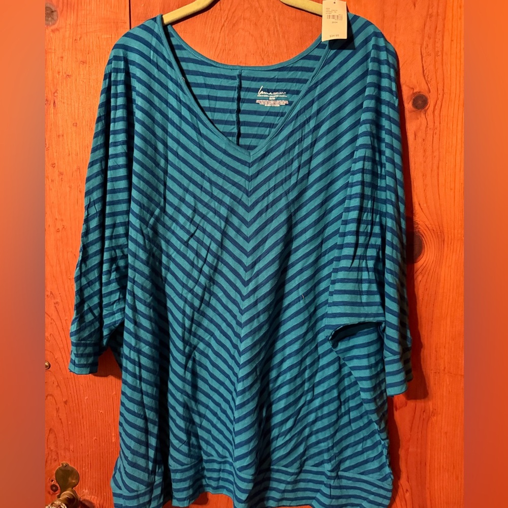 NWT ladies size Lane Bryant long sleeve shirt size 22/24 blue